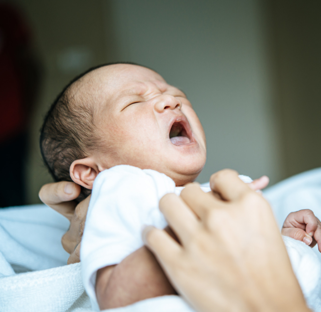 colic baby crying